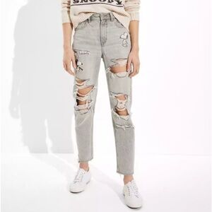American Eagle x Snoopy Ripped High Waisted Mom Jeans Size 2
